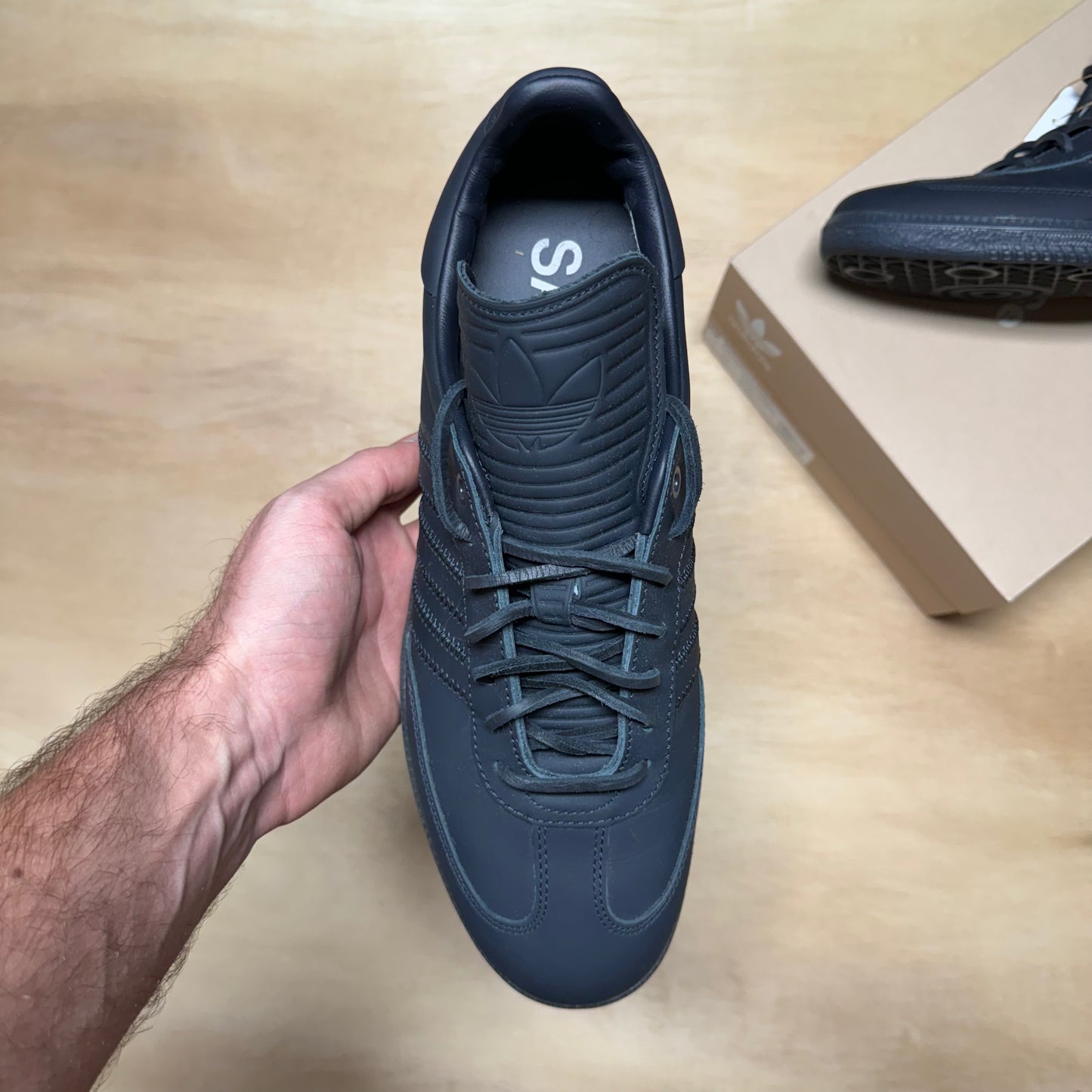Samba Humanrace Sz.11 by Adidas