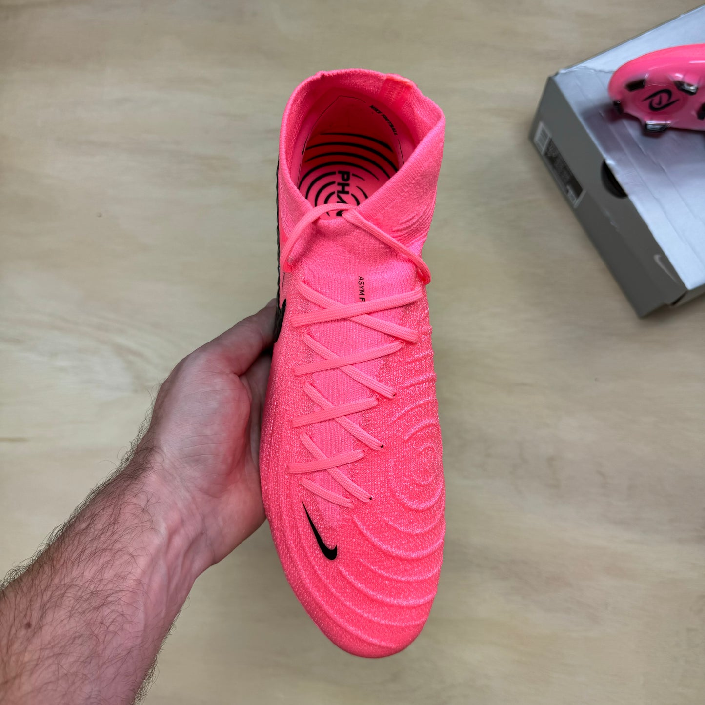 Phantom Luna II Elite FG sz.10.5 by Nike