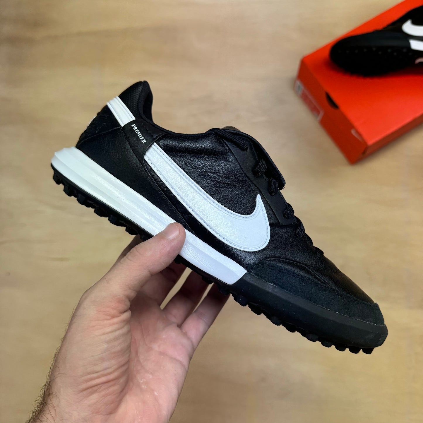 The Premier III TF sz.7 by Nike