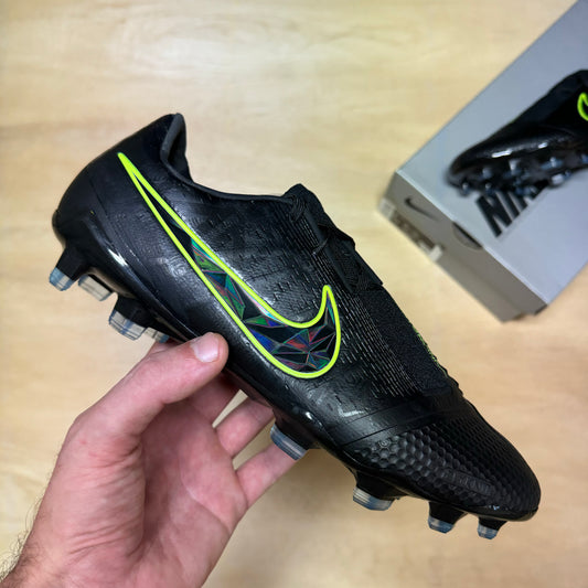 Phantom Venom Elite FG sz.8 by Nike