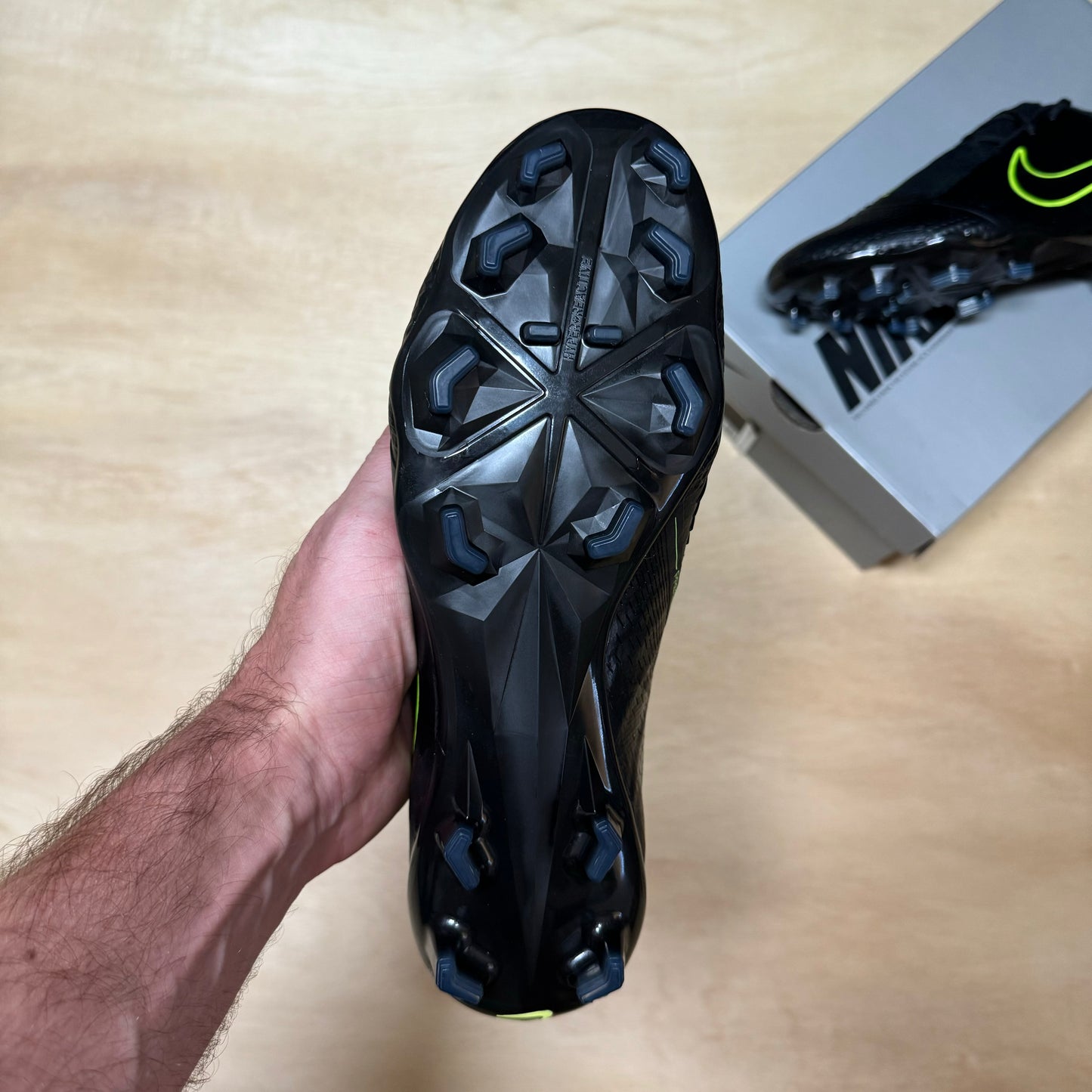 Phantom Venom Elite FG sz.8 by Nike
