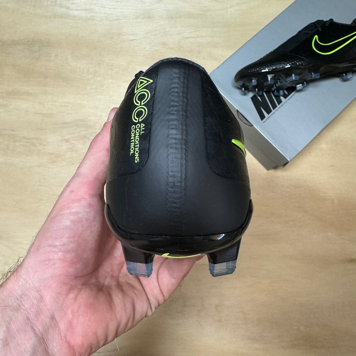 Phantom Venom Elite FG sz.8 by Nike