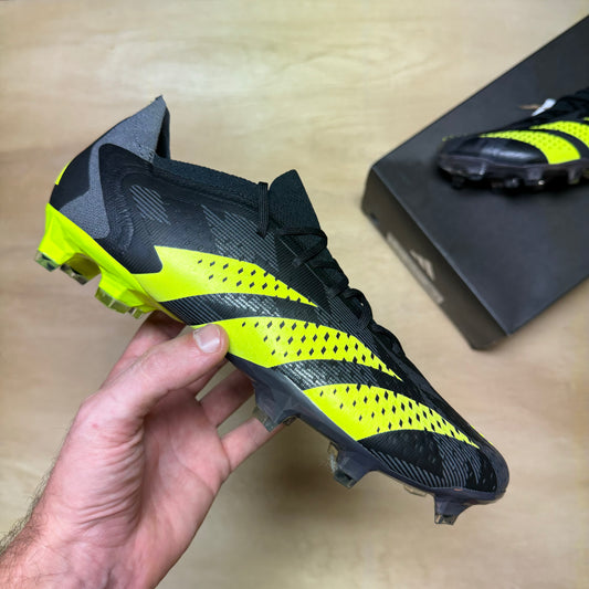 Predator Accuracy INJ .1 L FG sz.9 by Adidas